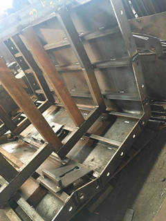 桥梁钢模板厂家介�l�桥梁钢模板在制作工��Z��的要�? />
							</div> 
						</a>
					</li>
					
				</ul> 
				<div   id=